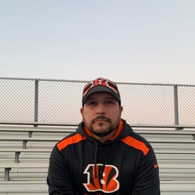Love 🐅 🐯football! Love my 🍺 light, medium or full-bodied! Enjoy professional fights! 🥊 Appreciate my 💙 family!