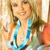Connie Roberts - @ConnieRoberts1 Twitter Profile Photo