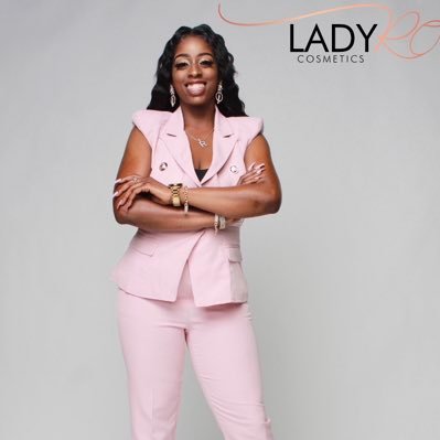 ★ 🎬♥ Professional Licensed Esthetician 💄 CEO|Owner of @_Ladyro 📍Ohio Check Out Upcoming Events↙️ 🌎 https://t.co/BCzFy4KpnU