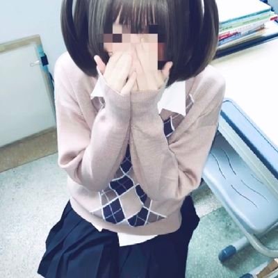 kamiru923's profile picture. 紙の恋