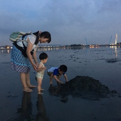 日台夫婦🇯🇵🇹🇼小学生ママ。元正規留学生。留年あり。笑う門には福來るに向け奮闘中。多言語育児難しい絶賛体験中!🙏無言フォロー失礼します🙏
