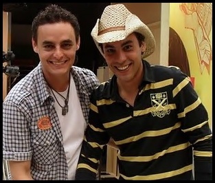 Fã Clube Oficial Tony & Renan .   | administrado por @ThaTha_Fernanda & @paahtolina  |  @tonyerenan , porque tudo nos leva a vocês (L)