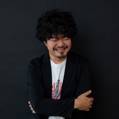 (株)nandary candary 所属 (合)白Aのお手伝い バンドと仕事と家族が楽しい 2016年にクローン病→2021年に分類不能型大腸炎疾患と診断される。現在レミケードで寛解維持中。 現在進行バンド▶︎lostle(ロストル) /three stripes///(梶村三兄弟バンド) / LiLT(リルト)
