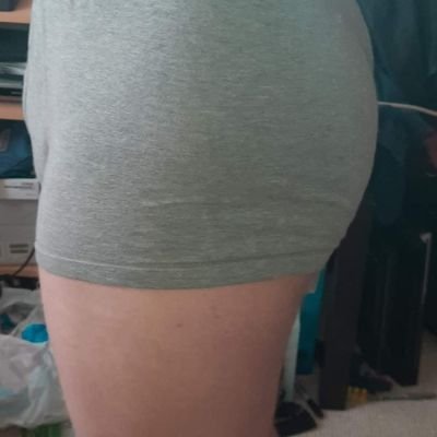 🇬🇧 bottom love the feeling of a cock in me. DM me if you want to meet up