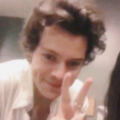 zarryonvinyl's profile picture. ⌗ frat boy niall lෆveb𖦹t 🦢 . . . she!¡her