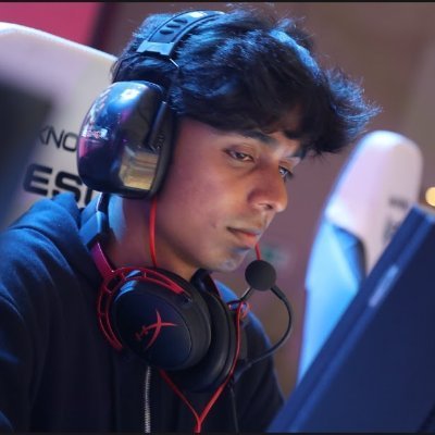 ExplainSkRossi's profile picture. I explain everything that @skrossigg Tweets

I also explain @MizoIsLive and @SauraXD over at @ExplainMizo and @ExplainSaura

Account Managed by @air_ora