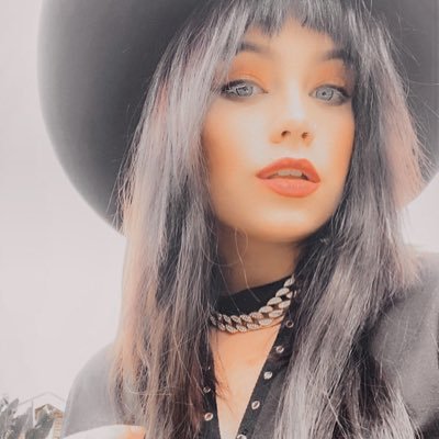 billiebearco's profile picture. Southern Gothicc 🌈 ♌️🌞♏️🌝♌️⬆️ they/them