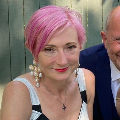 clare_elliot's profile picture. 