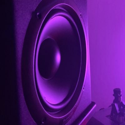 UK based audio mixer & producer. Leaning more towards the heavier/alternative genres. If I like it, I’ll work with it!!
