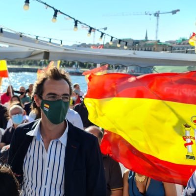 Padre x4, marido de una miss, Arquitecto. Diputado X y XI Legislatura Cantabria y Secretario 1º mesa Parlamento. Secretario Grupo Parlamentario VOX🇪🇸🇪🇸🇪🇸