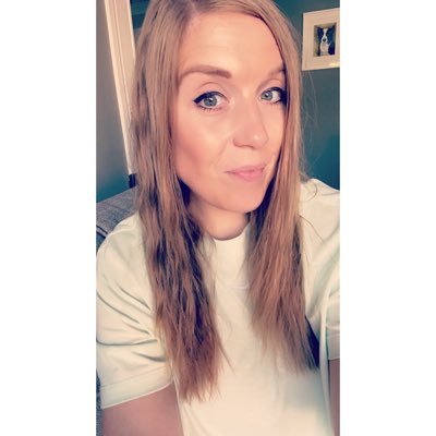 37, Freelance SM Manager - 3 kidneys, lost over 9st ⬇️, fitness lover, penguin fan & scatty home girl. Love, life & eyeliner ✌🏼