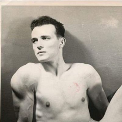 Prox2332's profile picture. love hairy big dicks !