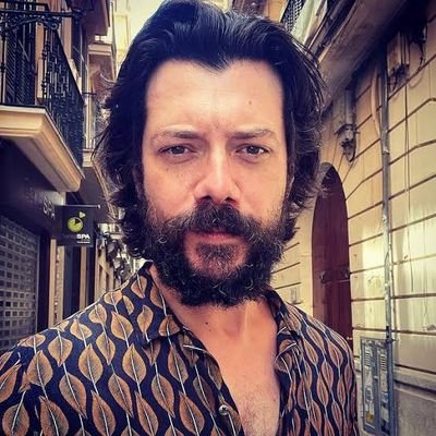 «La fuerza de tus convicciones determina tu éxito, no el número de tus seguidores.»
31 años 
#FreeRol