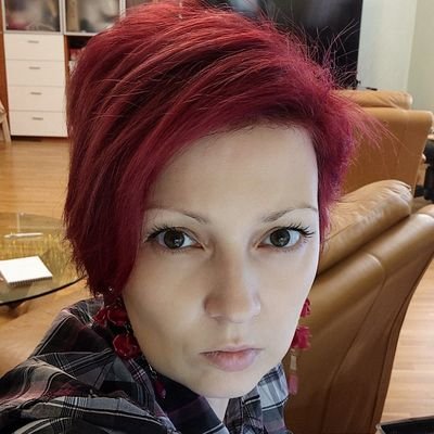 У настоящей леди должны быть признаки ума на лице. А у нас только пудра.