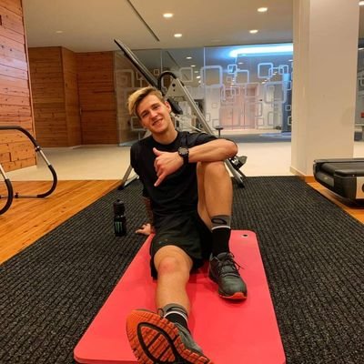 MontesLibert's profile picture. Joven y orgullosamente Uribista, #UribistaSigueUribista