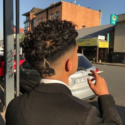 Raedie_16's profile picture. What do I put here?