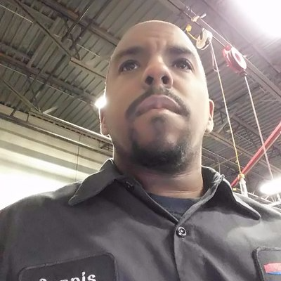 Streamer, owner of #SacudidaCoffee  automotive technician