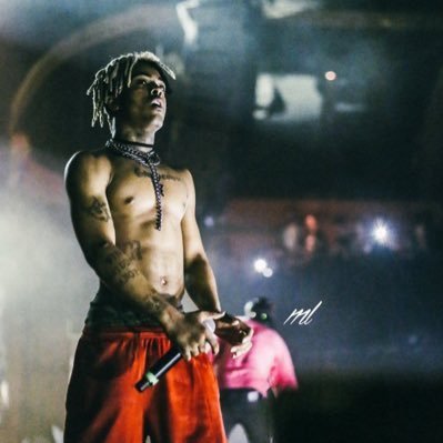 1xVicc's profile picture. 14 • Grinding🖤