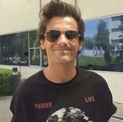 fallinghalouie's profile picture. ~| here's to the future |~                     
                                        • she/her •