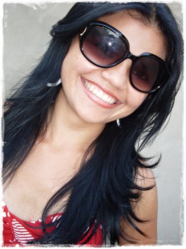 Construí amigos, enfrentei derrotas, venci obstáculos, bati na porta 
da vida e disse-lhe: Não tenho medo de vivê-la.