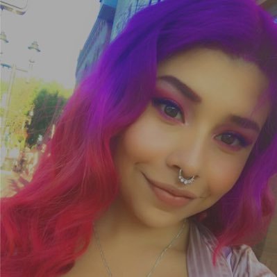 Canadian 🇨🇦 ~ Aquarius ♒️ ~Gamer Girl 👾 ~ Twitch Affiliate 💟~ Purple Bubble Fairy 💜