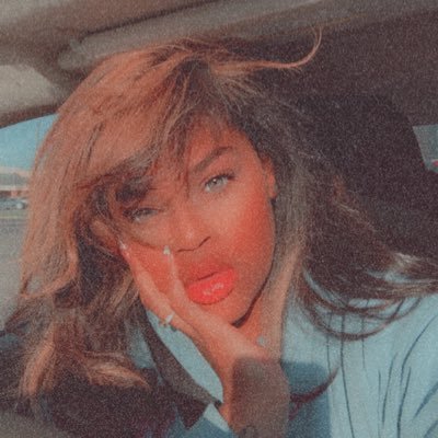 lmmadiis's profile picture. head in the cumulus, feet on the ground. they say that i’m gifted, well-spoken, and brown