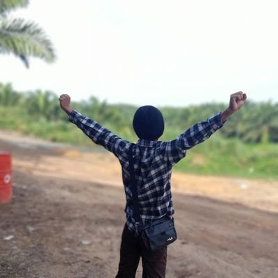 Yung28949466's profile picture. Never give up