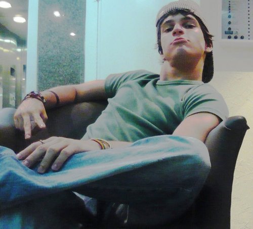 me Adc no orkut http://t.co/ih8va3kIEL