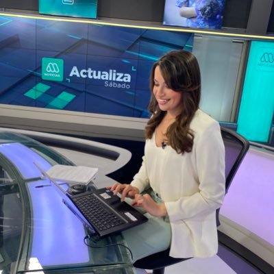 Periodista y conductora de noticias en @meganoticiascl
Santiago, Chile