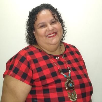 (Aninha do PACS) Mãe de Gisa e Duda. Indetectável, Libra, 50+. Militante: PT,DH,CVV, SUAS,SUS,PACS,GEGBO,PAC, SUD,PT,CRMVV,MNCP,SUD, RNP e Conselho Tutelar.