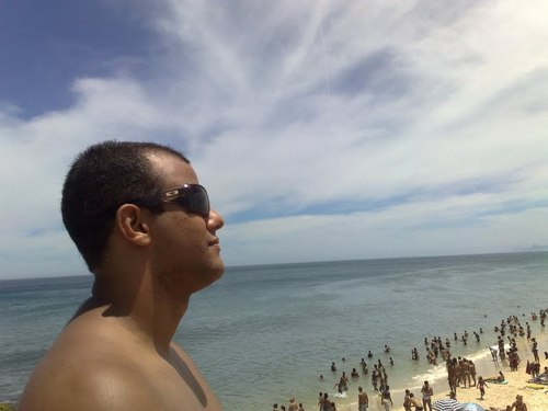 Só existem dois dias no ano que nada pode ser feito. Um se chama ontem e o outro se chama amanhã, portanto hoje é o dia certo para amar.