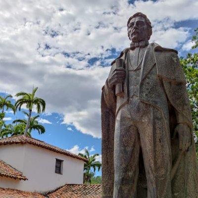 Soy Francisco de Paula Santander; en esta casa nací y hoy somos un museo dinámico, con historias de la región y de nuestro país. #MuseoCasaSantander