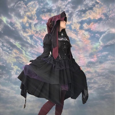 ハンドメイド作家、シェリーfの日常と交流メインのアカウントです。Creema、OZZONJAPAN、アリプロ、リュウジ、キタエリ、林原めぐみをこよなく偏愛。勇俠会S会員。練習も兼ねて写真や動画を載せて行けたらいいなと思ってます。ツイートの8割は酒クズですごめんなさい。公式アカウントはこちら→@RoseZipangu
