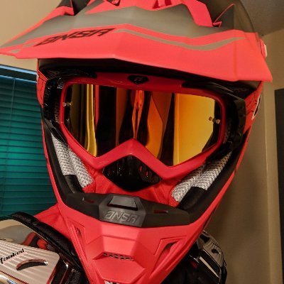 18+ only! Gear fetish aficionado doing gear flavored things. Plus biker perv extraordinaire. Married to @LightningD5