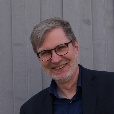 Evangelischer Pfarrer und Schriftsteller. Ich glaube an einen menschenfreundlichen Gott und an gelingendes menschliches Miteinander.