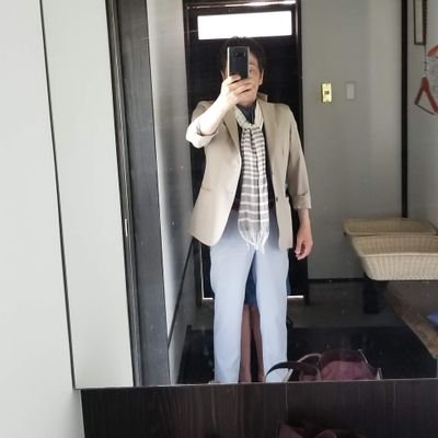 無言フォローお許し下さい。凍結、返り咲き。以前のフォロワーさん思い出す限りフォローしてます。今回アイコン自身に変えました。後ろに守護霊隠ていますからいじめないでくださいね。
改憲望んでます。
夫婦別姓は反対。
在日優遇は論外。民主党政権時の反省自覚すらない立憲も論外。
支持している方は目を覚まして欲しい。
