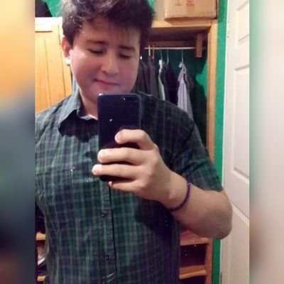 Jugador medio de clash royal, busco equipo competitivo que me acepte y me ayude a crecer como jugador 👊🏻💪🏻 🇬🇹
