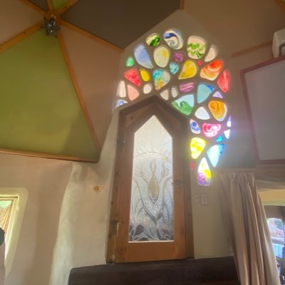 yurugannaotta's profile picture. 妻が天国へ。最後は自宅で見送りました。妻のために尽くせる時間は人生で最も辛く、同時に幸せな時間でした。眠れない日、食べれない日が未だにあります。このところ弱気な発言が多いです。