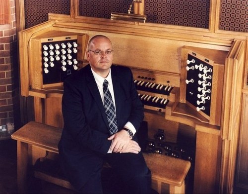 Freelance Organist. Senior Community Mental Health Nurse (NHS). Norwich City supporter.