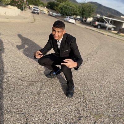 Eutrevian Sanders Profile