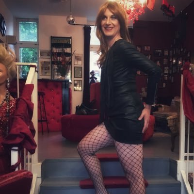 Sometime en femme, Married Crossdresser or part time girl, 🇩🇪 Here to enjoy her kinky side