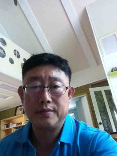 디자인 아르떼 라는 학원전문 인테리어 회사를 운영하며 양평군 지평면 에 전원 주택을 짖고 주말이면 텃밭을 가꾸며 자연속에서 욕심 없이 책과 더불어 삽니다