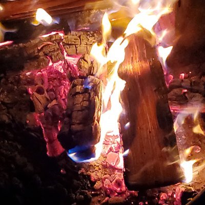 Campfire Lodge West Yellowstone On the banks of the Madison River, below Hebgen Lake.  Visit https://t.co/40oOJ8xFab  
Home of the Original Stimulator