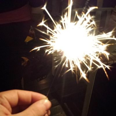 lunacyhinge's profile picture. 28 | I gave in and made an alt.