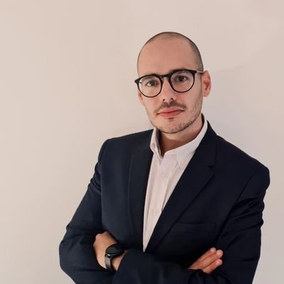 Ingenierío Informático en TI , T.Superior en Administración de Sistemas informáticos y redes💾, T. Sist. microinformático y redes 💻. 🕹️ 🎧🏃♂️