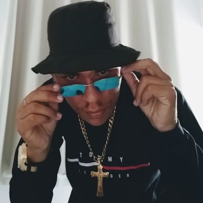 SOU FELIZ QUERO
SER RICO UM DIA PARA AJUDA TODOS OS POBRES DA CIDADE
SE DEUS QUISER 🙏 ELE VAI ALCANÇAR AMINHA LUTA É MINHA VITÓRIA DEUS AB EU TENHO MUITA FÉ