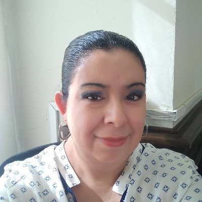 Una mujer agradecida con Dios por darme una vida maravillosa... Disfrutando de mi trabajo y mi familia...