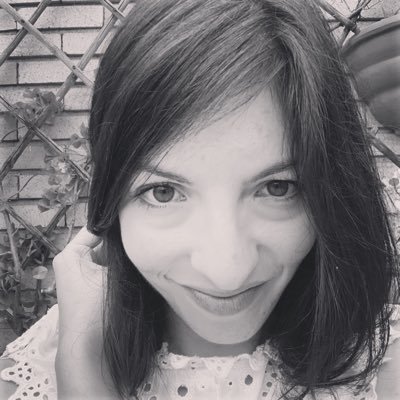 Un tempo linguista. Oggi Comunicazione inclusiva e Digital PM. Femminista. She/Her