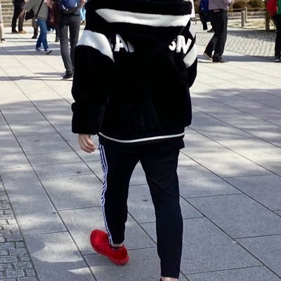 noa_no_oshigoto's profile picture. 今は@milktears_cafeにいます。内勤やってます。暇な人来てね。