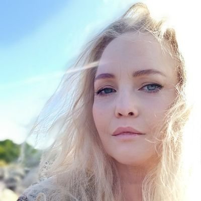 Annberg87414816's profile picture. Är en fredlig krigare.
Men nu har jag fått nog av alla lögner, all teater för galleriet, plan-demi och vaxxiner, pedofiler mm
No Big Riset, A BIG AWAKENING! 🙌❤